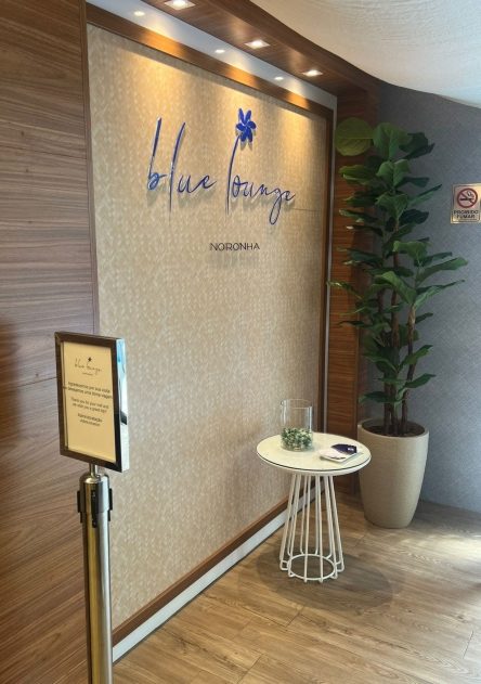 Entrada do Blue Lounge em Fernando de Noronha